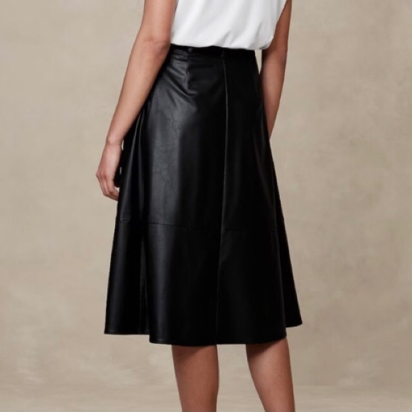 Banana Republic Faux Leather Midi Skirt Pockets A Line Size 16 - Picture 3 of 15